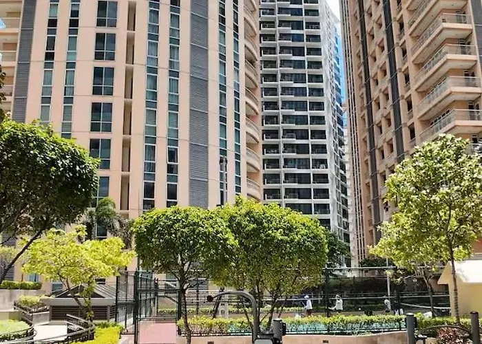 Venice Luxe Retreat, Type, 2 Beds, Pool, Kitchen, Netfilx, Canal Mall Access For 3 Guests Only Manila