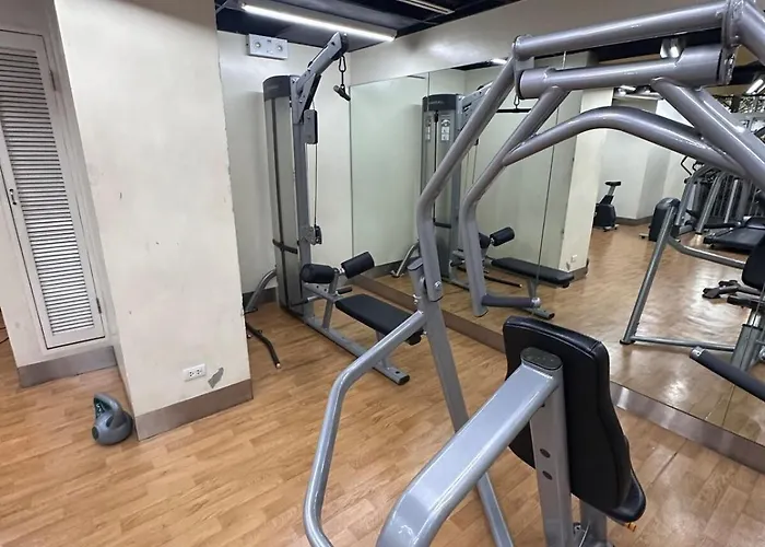 Apartment Venice Luxe Retreat, Type, 2 Beds, Pool, Kitchen, Netfilx, Canal Mall Access For 3 Guests Only Manila