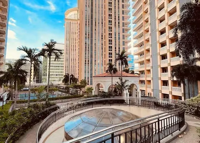 Venice Luxe Retreat, Type, 2 Beds, Pool, Kitchen, Netfilx, Canal Mall Access For 3 Guests Only Manila
