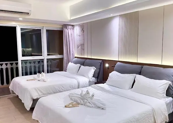 Venice Luxe Retreat, Type, 2 Beds, Pool, Kitchen, Netfilx, Canal Mall Access For 3 Guests Only * Manila